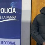 Aprehendieron a un hombre por tentativa de hurto y daños en un móvil policial