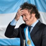 Milei llega a Rosario con Adorni y la plana mayor libertaria: malabares en el protocolo para no cruzarse con Villarruel