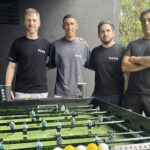 Pasto sintético, jugadores en 3D y mucha innovación: los amigos que crearon un metegol que llegó hasta Ángel Di María