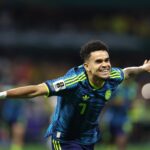 El debut de Luis Díaz en un Mundial fue mucho para el de Uzbekistán: asistió y anotó en el 3-1 de Colombia