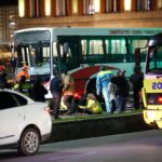 Qué pasó en Mar del Plata con el colectivo que perdió el control frente a la rambla y arrolló a varias personas
