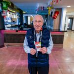 De Pelé a Lionel Messi: el viaje interminable de Enrique Macaya Márquez, el periodista que nunca dejó de contar mundiales