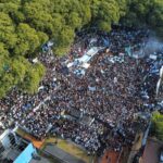 Militantes realizaron un “banderazo” en Parque Lezama para pedir la libertad de Cristina Kirchner