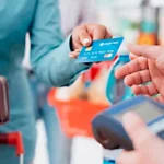 Los salarios siguen cayendo y cada vez más personas no pueden pagar sus deudas