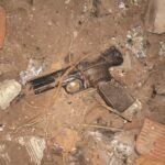 Amenazó a un albañil con un cuchillo y una réplica de arma de fuego