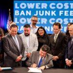 Pritzker la firmó: qué dice la HB 45 de Illinois sobre cupones y descuentos digitales en comercios minoristas