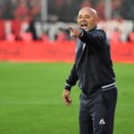 Jorge Sampaoli debutó en Talleres: terminó con 5 delanteros y empujó hasta el final, pero perdió con Newell’s
