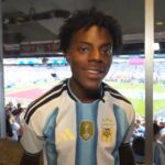 Speed estuvo presente con la camiseta de Argentina, se cruzó con los hinchas y abandonó el estadio en el tercer gol