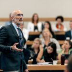 Arthur Brooks, catedrático de Harvard: “Las personas más felices son las que nunca dejan de aprender”