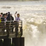 Cataratas del Iguazú: cierran por tiempo indeterminado la Garganta del Diablo por una drástica crecida del río