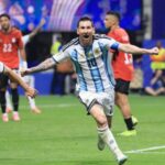 Argentina ganó un partido increíble y clasificó a cuartos de final.