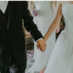 A días de casarse, un hombre se enteró de que su novia lo engañaba con el cuñado y pasó el video en la boda