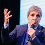 Luis Caputo aclaró sus dichos sobre la industria tras las críticas de empresarios: “Jamás dije tarados”
