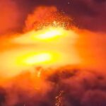 Guatemala emitió una alerta naranja de “peligro” tras una nueva erupción del volcán de Fuego
