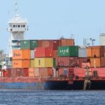 El paro de prácticos genera un caos en el comercio exterior de la Argentina