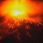 Declaran alerta máxima y evacúan a cientos de personas en Guatemala por la erupción del volcán de Fuego